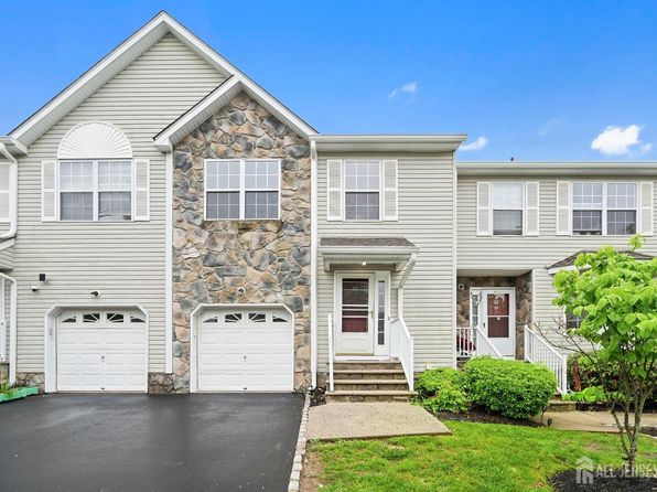 16 Ashley Ct, Somerset, NJ 08873