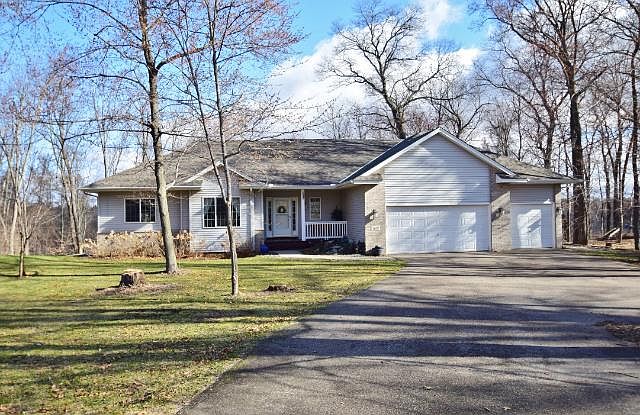 1st image of 1617 229th Ln NE