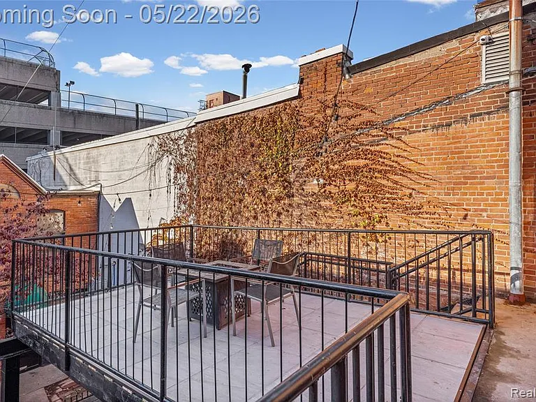 211 N Main St #2 — Photo 28