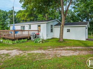 11835 Potters Rd, Lowell, MI 49331