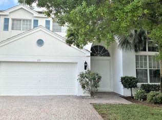 271 Kensington Way, Royal Palm Beach, FL 33414