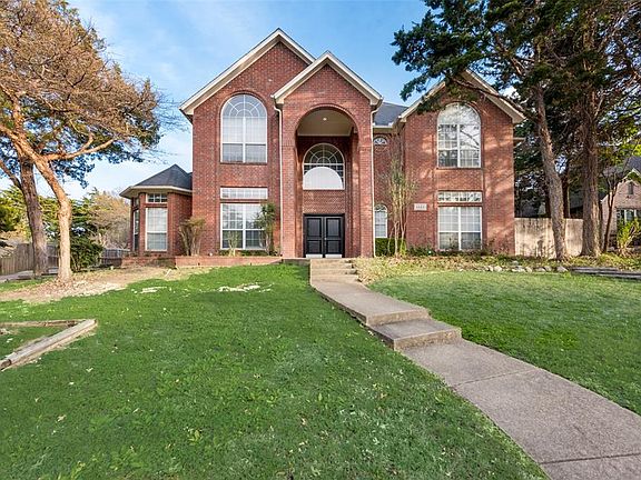 3rd image of 1828 Wood Dale Cir