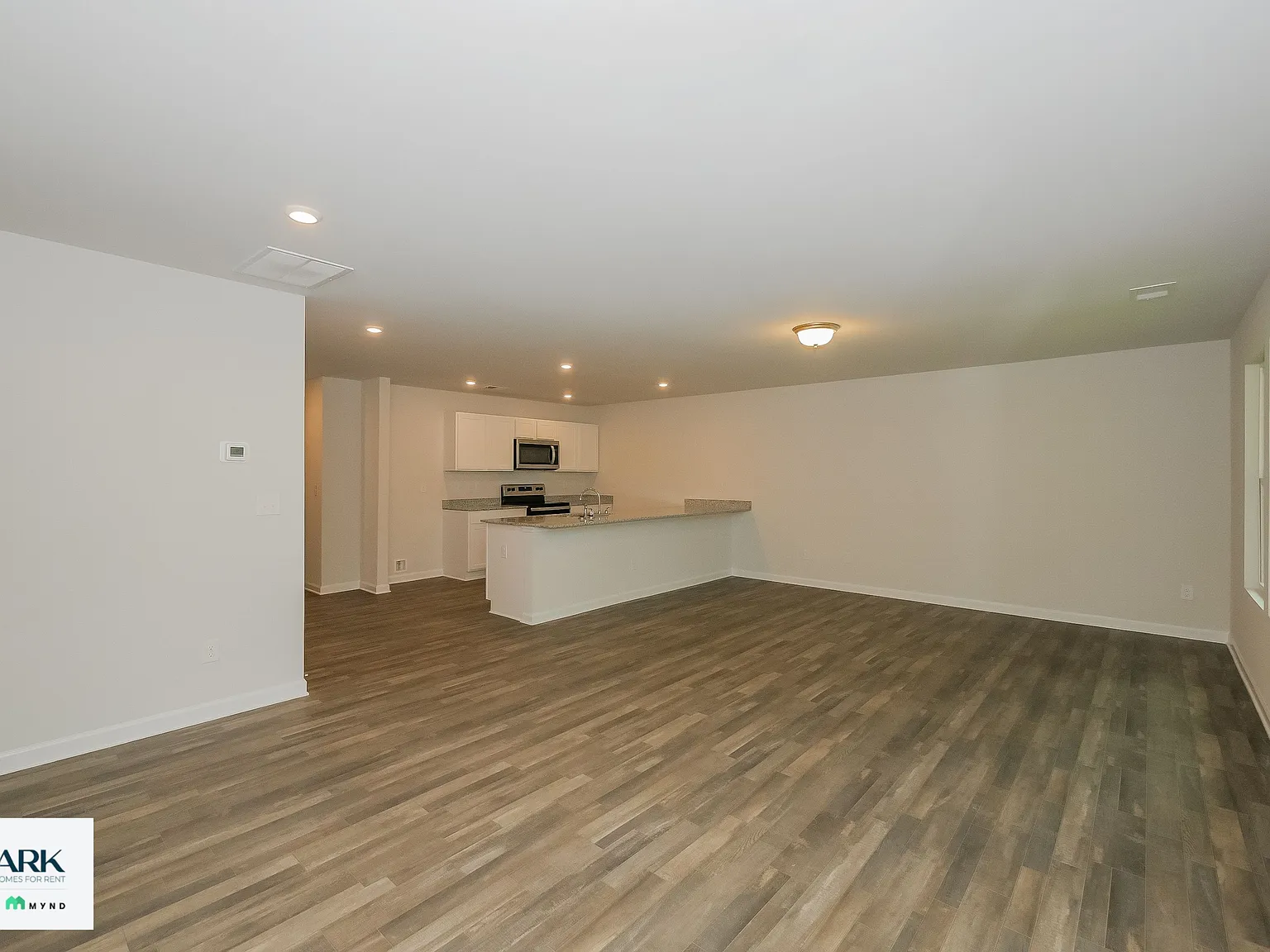 4 bed, 2.0 bath, 1601 sqft, $2,449 — Photo 4