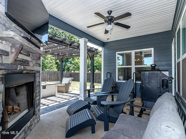 2630 Laurens St — Photo 39