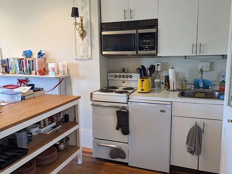 16 Commonwealth Avenue — Photo 14