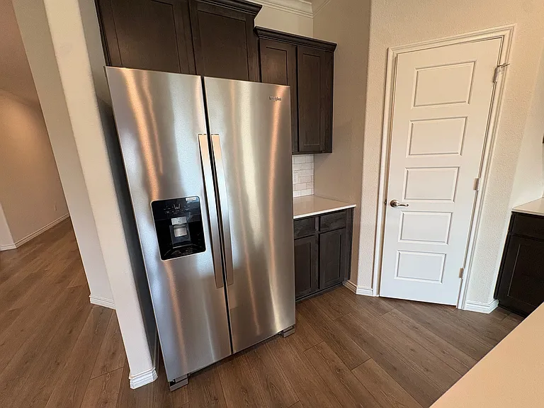 610 Union Dr — Photo 13