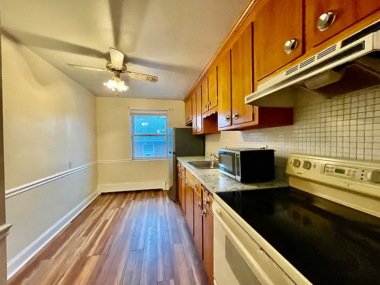 39 Montvale Ave #9 — Photo 9