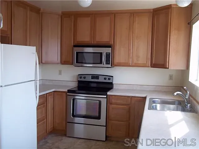 2 bed, 1.0 bath, 850 sqft, $2,495 — Photo 4