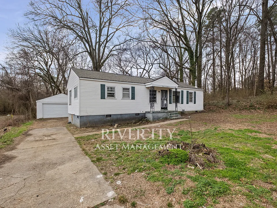 2185 Slocum Ave