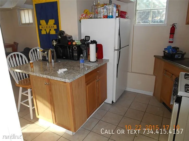 707 S Division St #1 — Photo 23