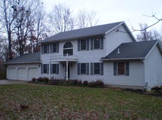 12198 N Syracuse Webster Rd, Syracuse, IN 46567