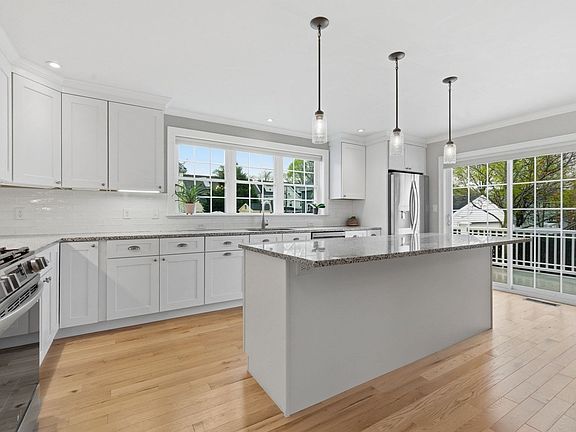5th image of 39 French St #39
