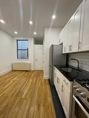 Rented by Compass | media 26