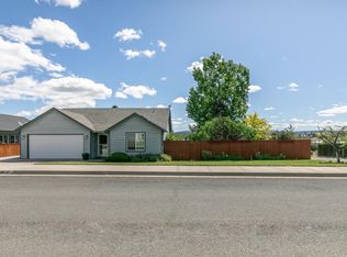 591 SW Cedar Hill Ln, Madras, OR 97741