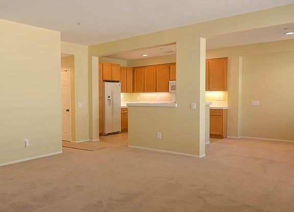 4th image of 13213 Majestic Ct