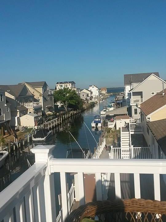 2nd image of 221 Kathryn St