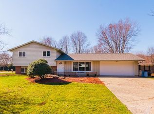 2230 Saint James St, Madison, OH 44057