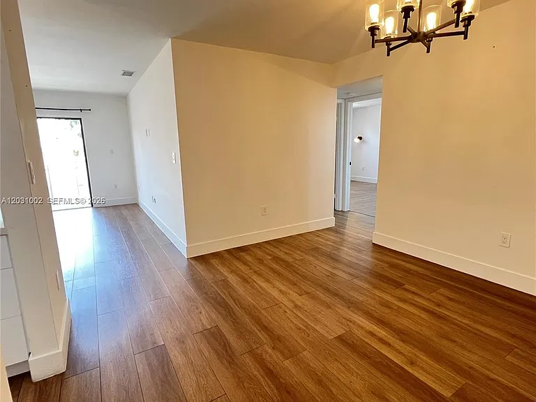 8425 NW 8th St #406 — Photo 1