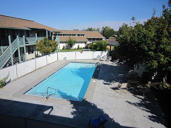 2nd image of 10 Cove Ave S APT 42