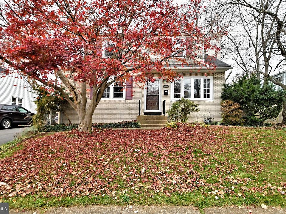 1st image of 1588 Osbourne Ave