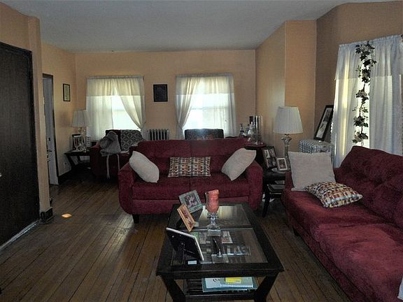 5th image of 130 N Lorel Ave