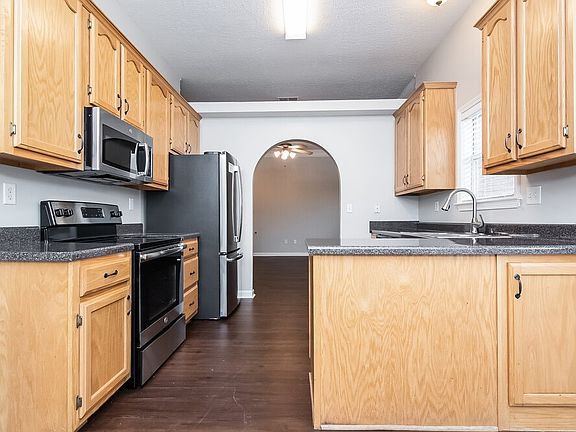 4th image of 6391 Braybourne Main