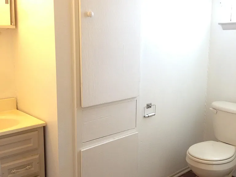 1326 S Saint Marys St #6 — Photo 7