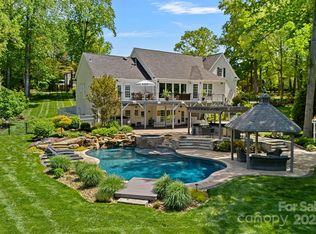 154 Queens Cove Rd, Mooresville, NC 28117