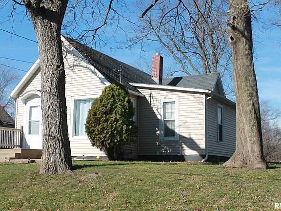 2nd image of 107 E 3rd St