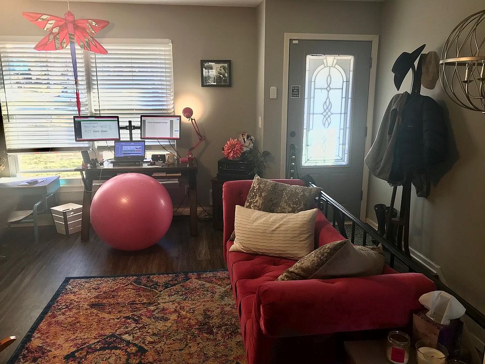 living room with ceiling fan