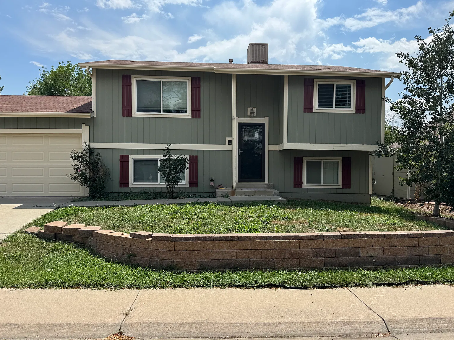 4 bed, 1600 sqft, $3,000 — Photo 1