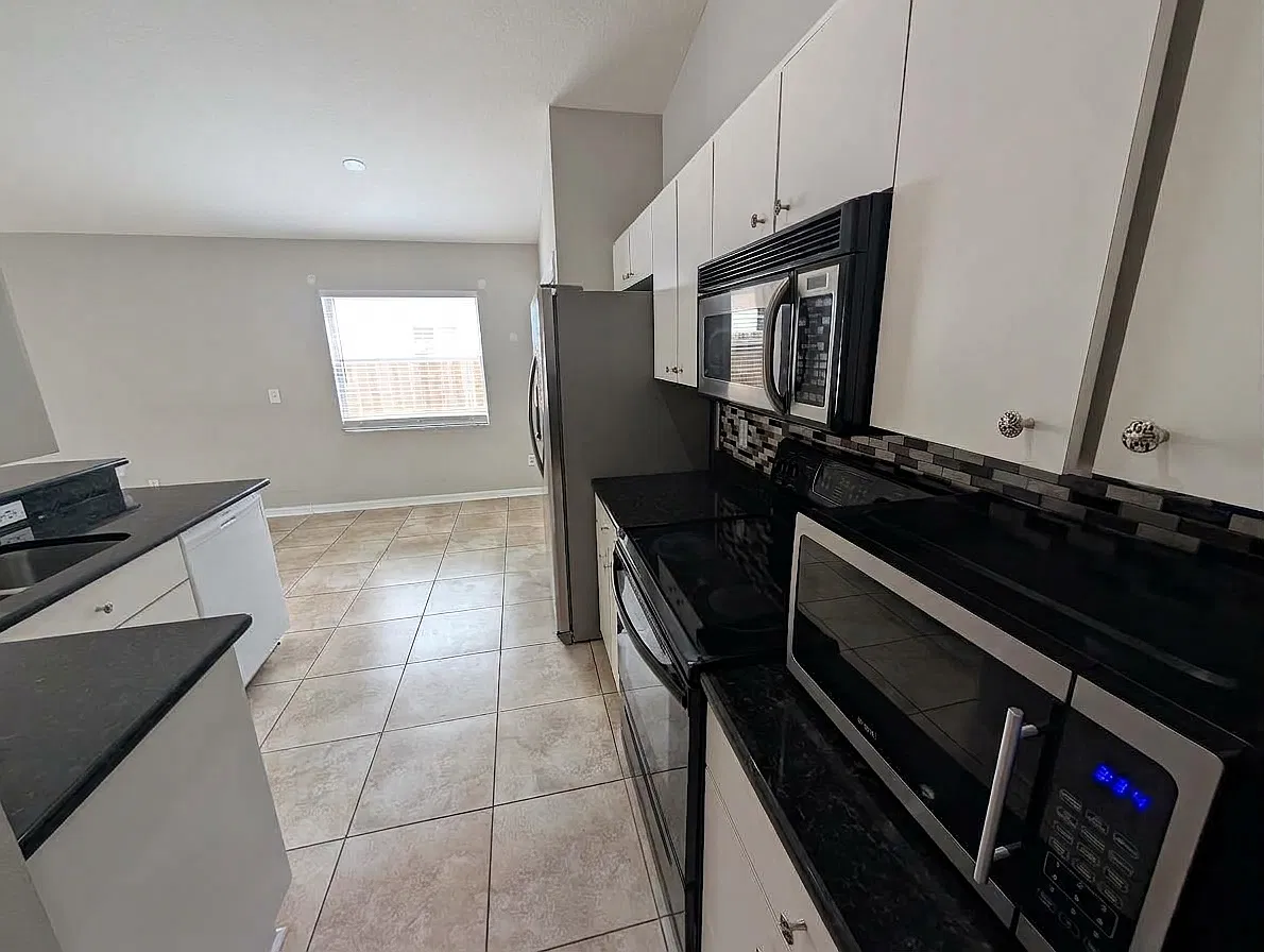 Your Florida Oasis! 3BR/2BA with Private Pool & Pet-Friendly Living! — Photo 3