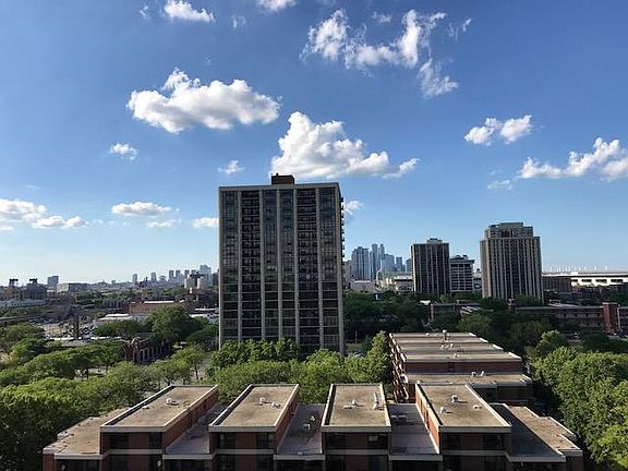 2nd image of 3001 S Michigan Ave Unit 607