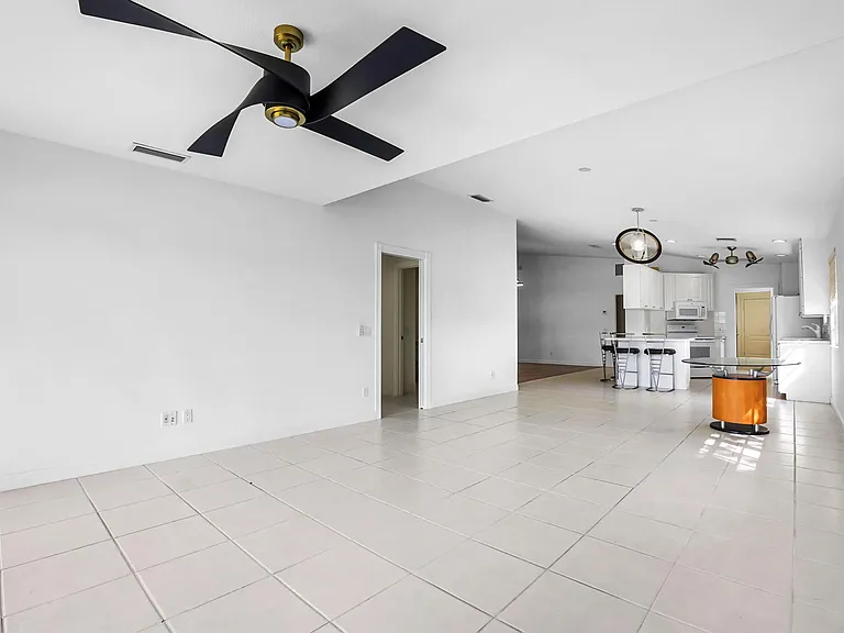 8270 Eleuthera Ln — Photo 4