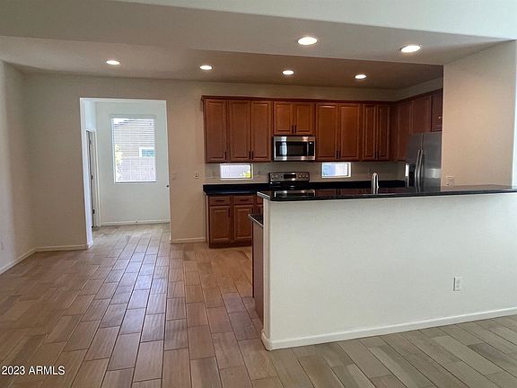 4th image of 7621 W Quail Track Dr