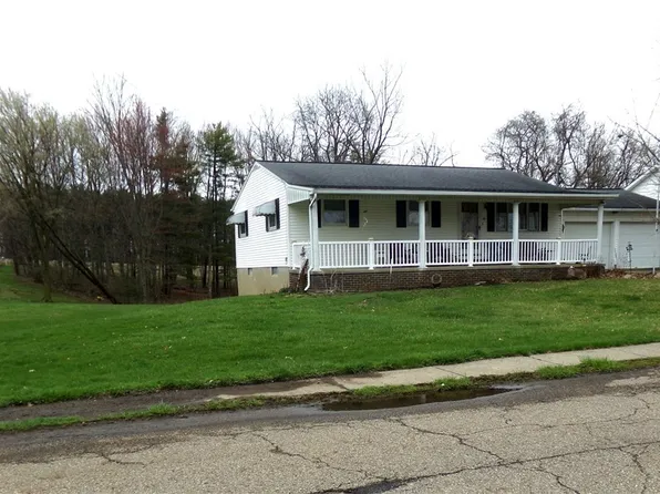 29 E Church St, Marshallville, OH 44645