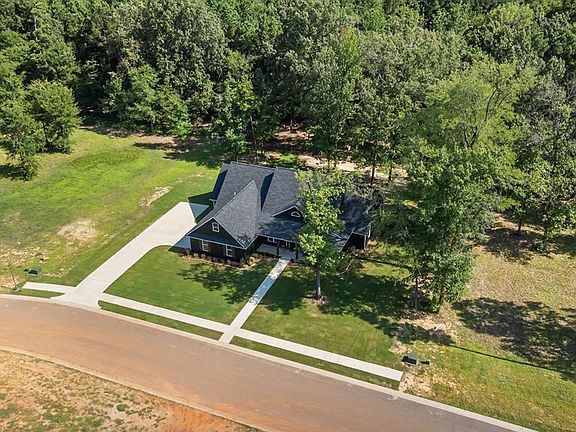 2nd image of 3508 Southern Magnolia Ln