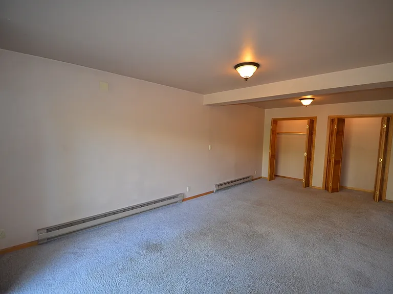 347 Huron Rd #450 — Photo 12