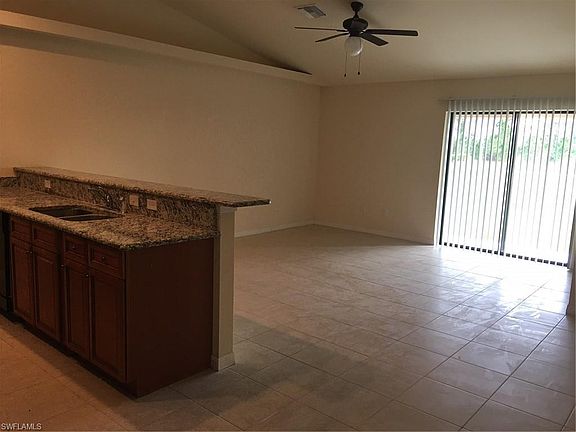 5th image of 5019 Locke Ln