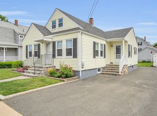 13 Brown St, Peabody, MA 01960