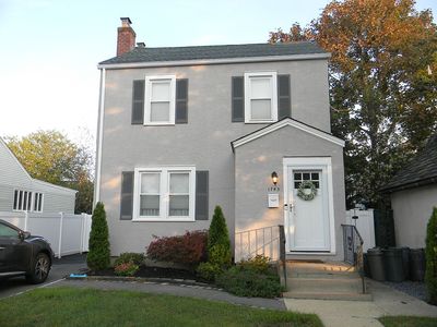1745 Poplar St, Merrick, NY, 11566