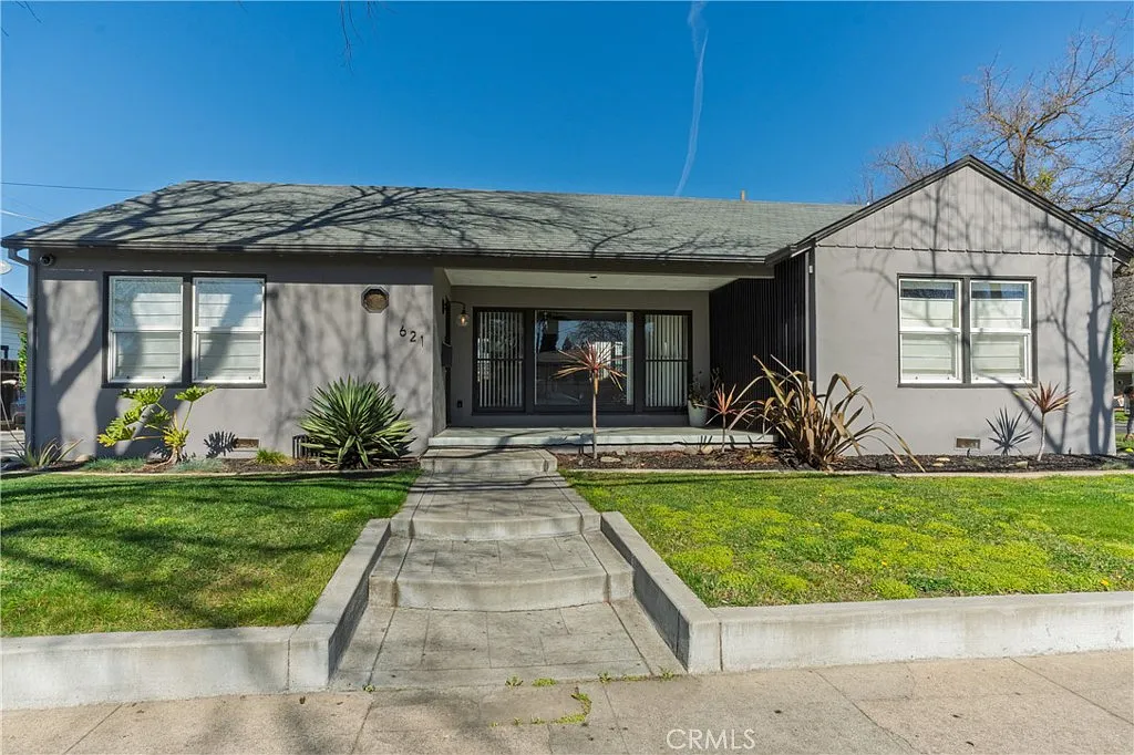 621 E Morris Ave photo 1