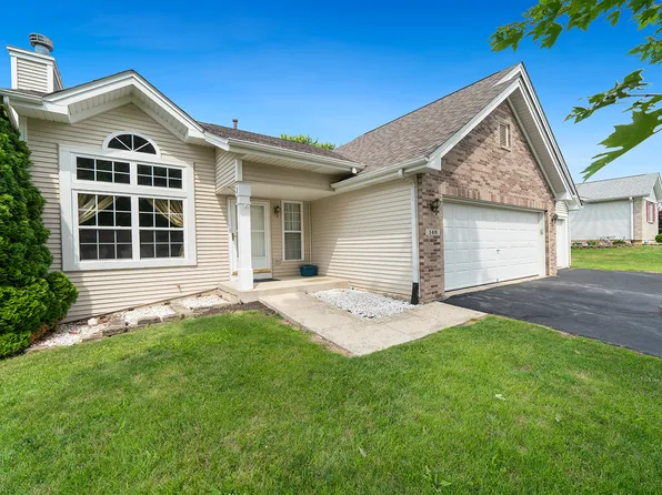 146 Parkview Dr, Oregon, IL 61061