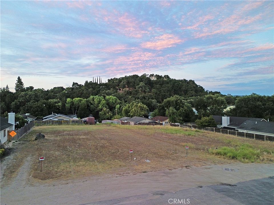 1st image of 799 Forest Ave #8