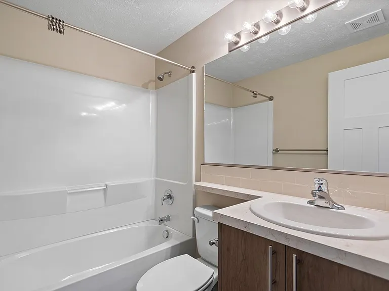 10008 N Colfax Rd #101-115 — Photo 32