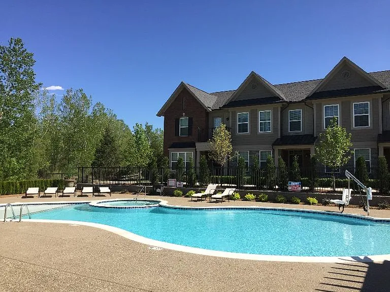 Townhome with swimming pool