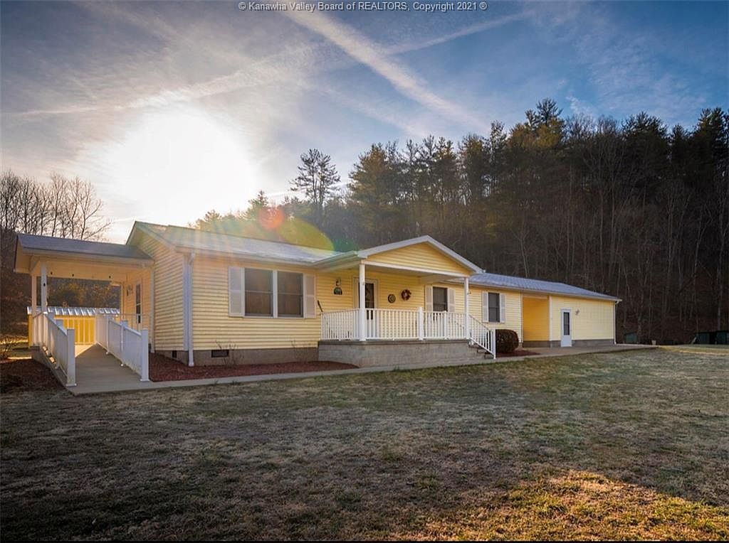 7818 Heizer Creek Rd Poca Wv 25159 Mls 245326 Zillow
