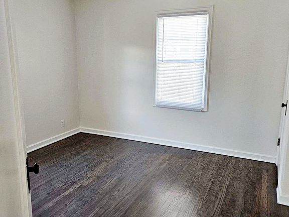 4th image of 1306 S 51st Ave