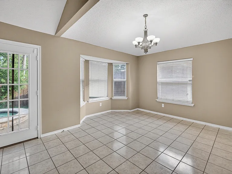 1105 Hidden Glade Dr — Photo 6