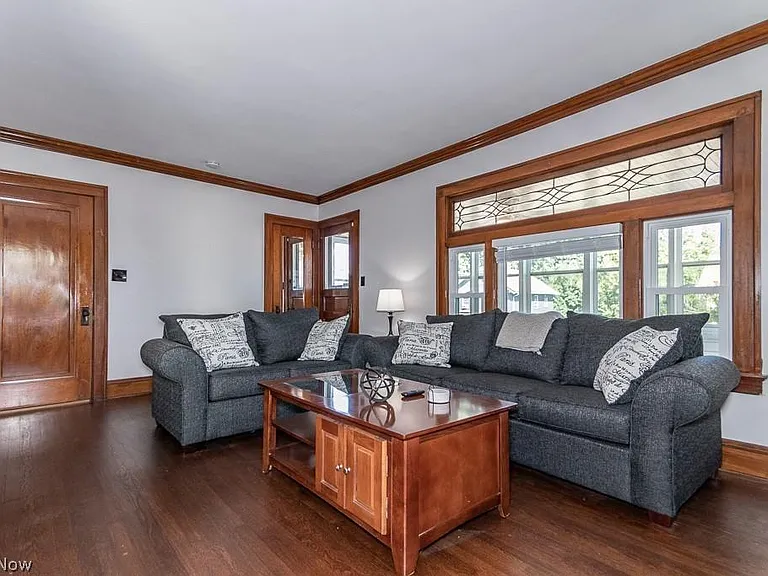 10705 Saint Mark Ave — Photo 4